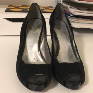 Black Guess by Marciano Black Heels Size 9.5